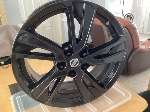 Nissan juke black 18x7j - nissan, alloy